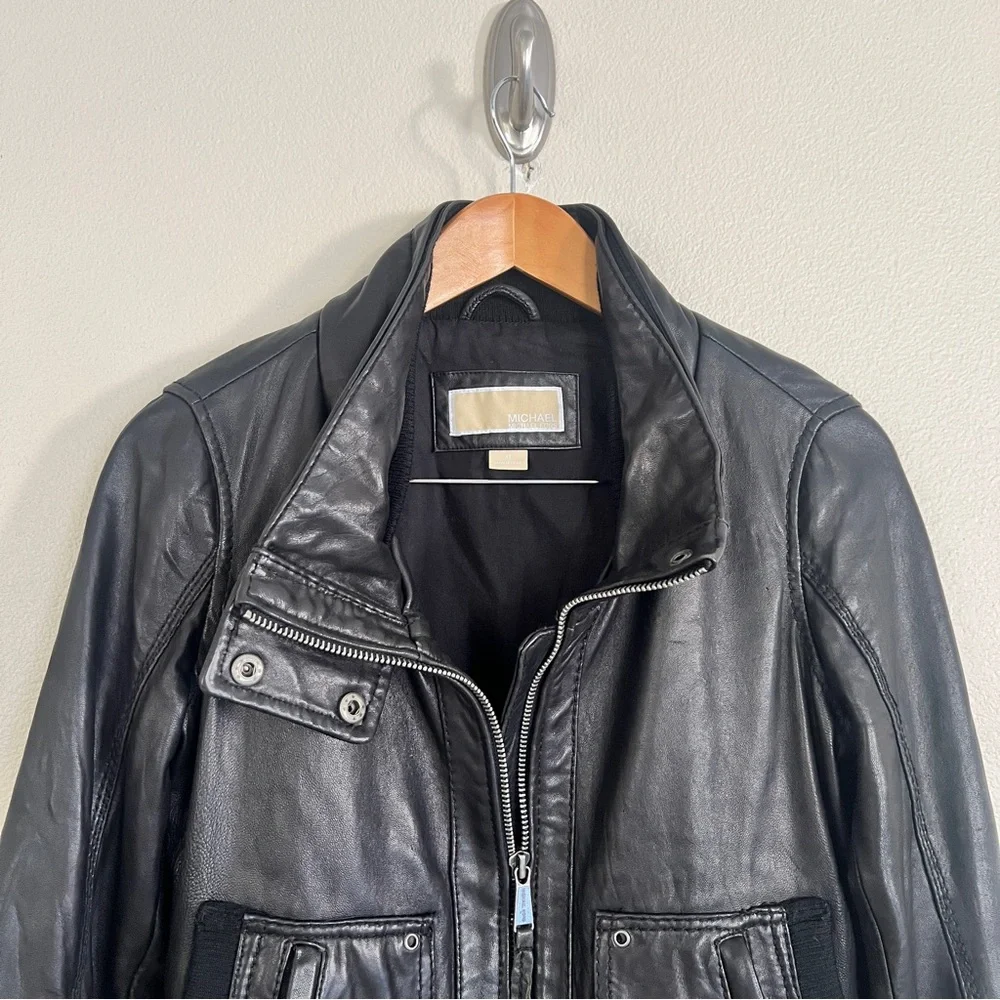MICHAEL MICHAEL KORS Genuine Leather Knit Trim Bomber Jacket in Black